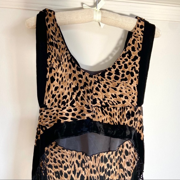Open Back Leopard-Print Velvet Top - Picture 7 of 7